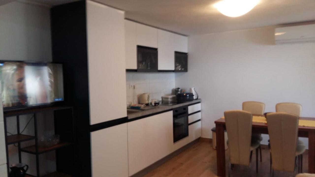 Apartmani Gojevic ヴォディツェ エクステリア 写真
